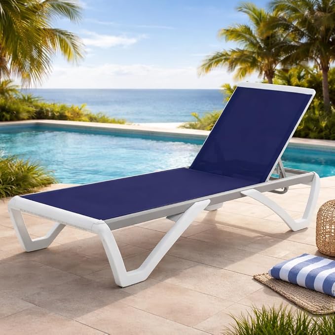 Kozyard Outdoor Chaise Lounge Chair, Full Flat Adjustable Patio Lounger by Kozyard