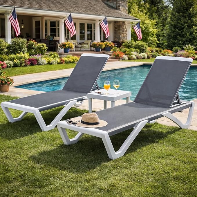 Kozyard Outdoor Chaise Lounge Chair, Full Flat Adjustable Patio Lounger by Kozyard