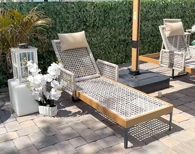PURPLE LEAF 1 Piece Outdoor Chaise Lounge Rattan Wicker Lounger by PURPLELEAF