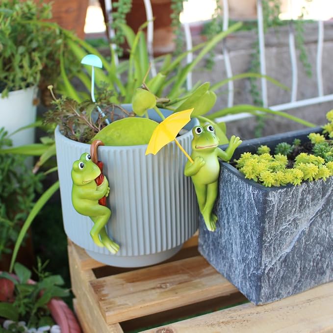 Set of 2 Funny Frog Statues Outdoor Flower Pot Hugger, Resin Hanging Frog - Image 5