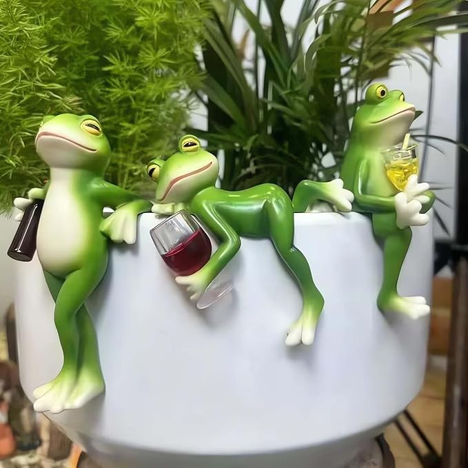 3 PCS Tipsy Frog Statues Pot Hugger Decorations by Suqorinp