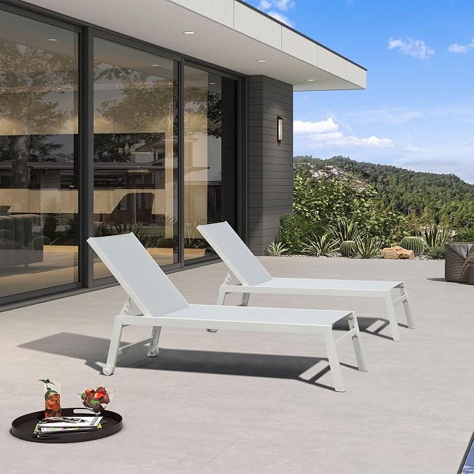 PURPLE LEAF Oversize Chaise Lounge Chair Outdoor 2 Pieces White Aluminum Lounge by PURPLELEAF