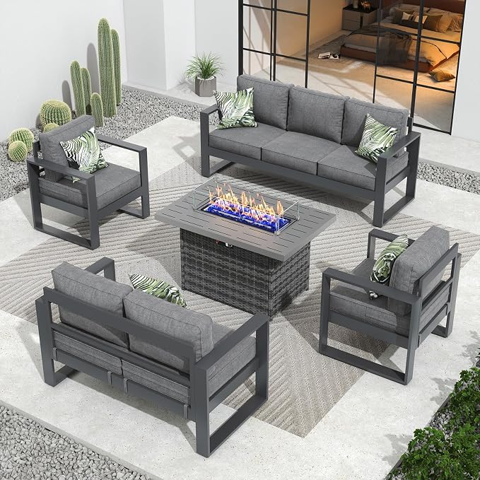 Outdoor Aluminum Furniture Set by Vakollia