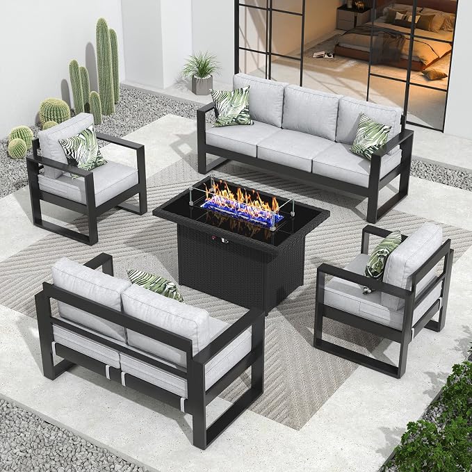 Outdoor Aluminum Furniture Set by Vakollia
