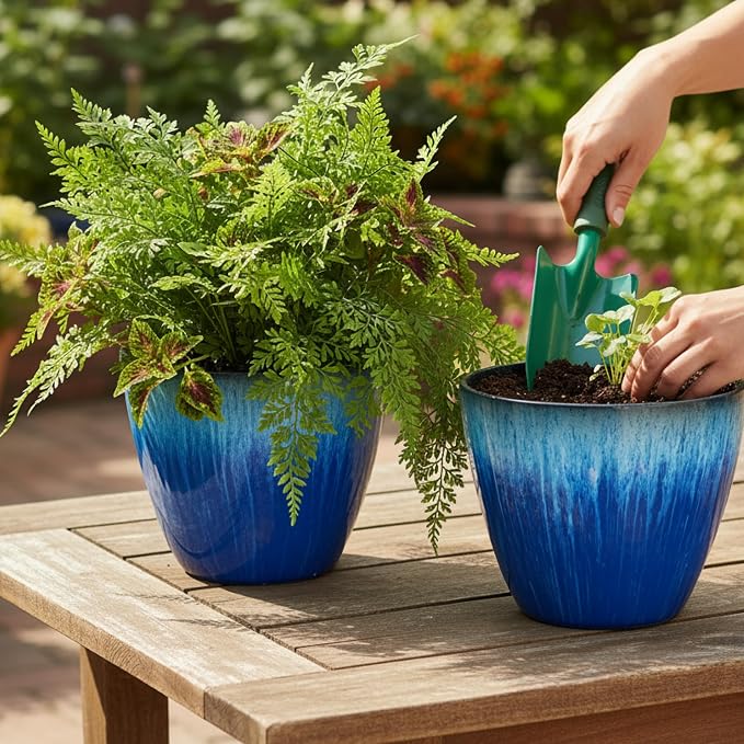 Pack of 2 Flower Pots, Plastic Plant Pots - Image 7