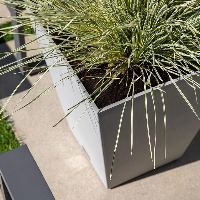 Veradek Pure Series Nobleton Plastic Planter - Image 7