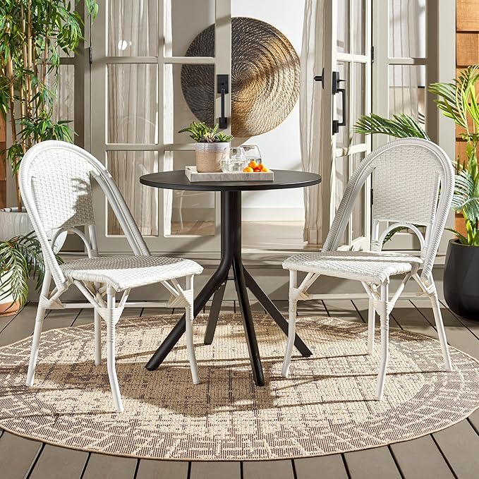 SAFAVIEH Outdoor Collection Torino White Parisian Bistro Chair Set of 2 by SAFAVIEH