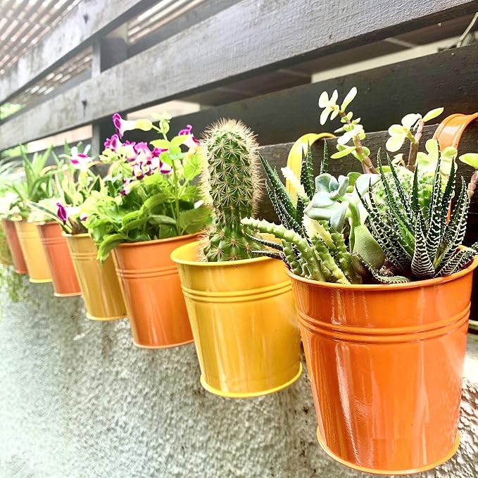 LaLaGreen Railing Planter by L%C3%A1L%C3%A1Green