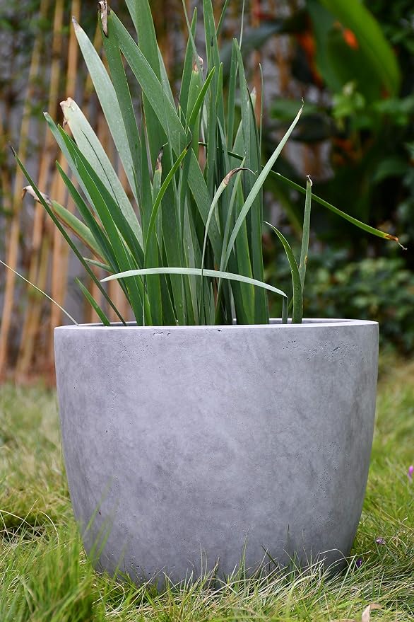Kante 18 Inch Dia Round Concrete Planter, Indoor Outdoor Large Plant Pot - Image 17
