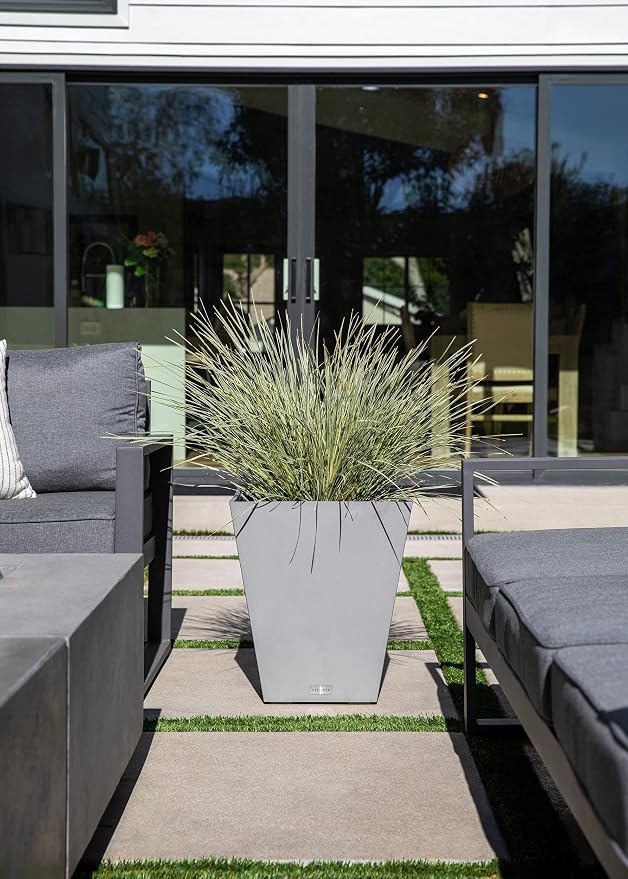 Veradek Pure Series Nobleton Plastic Planter - Image 4