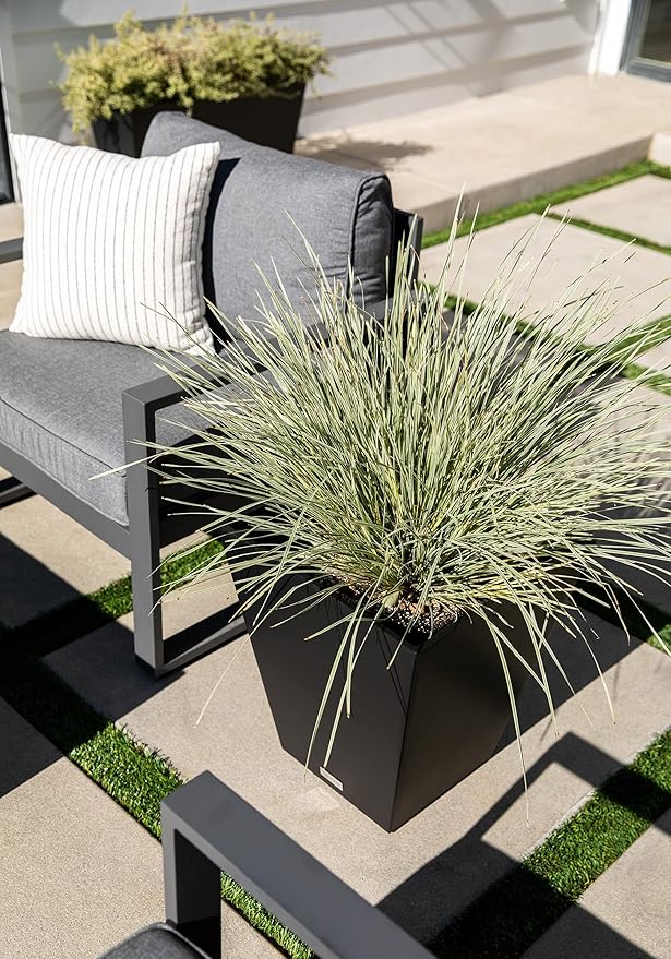 Veradek Pure Series Nobleton Plastic Planter - Image 7