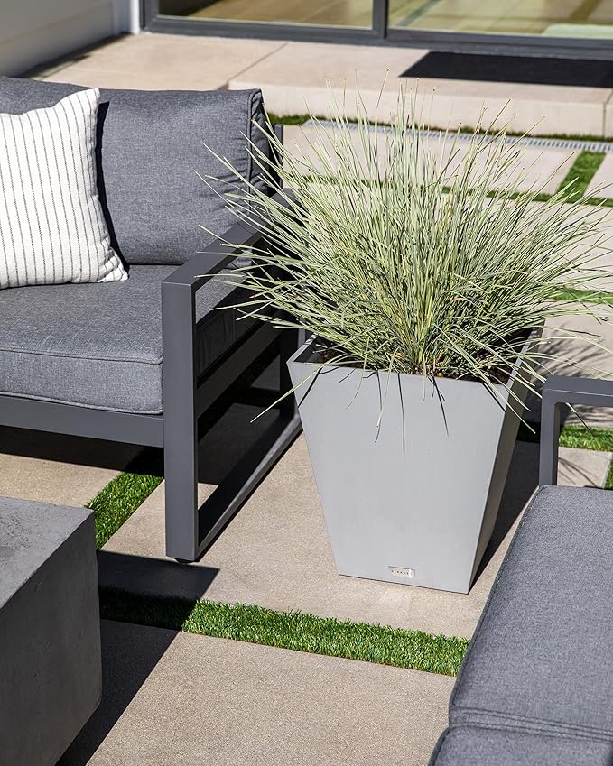 Veradek Pure Series Nobleton Plastic Planter - Image 5