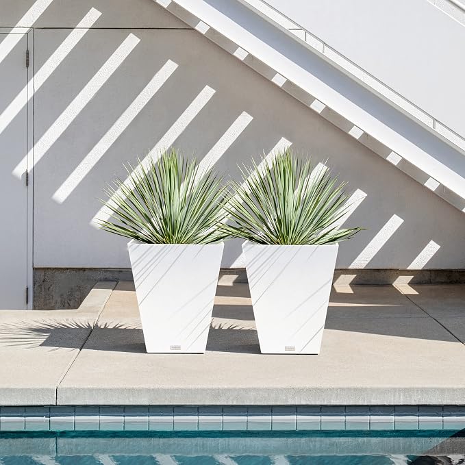 Veradek Pure Series Nobleton Plastic Planter - Image 5