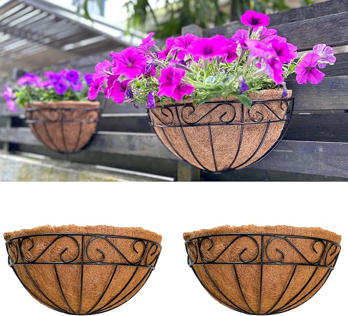 LaLaGreen Large Wall Planter Outdoor by L%C3%A1L%C3%A1Green