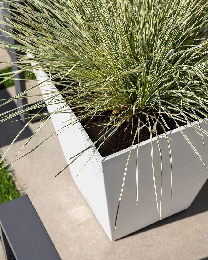 Veradek Pure Series Nobleton Plastic Planter - Image 5